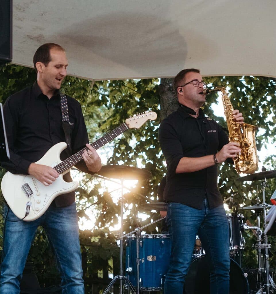 Ověření dodavatelé — kapela na svatbě