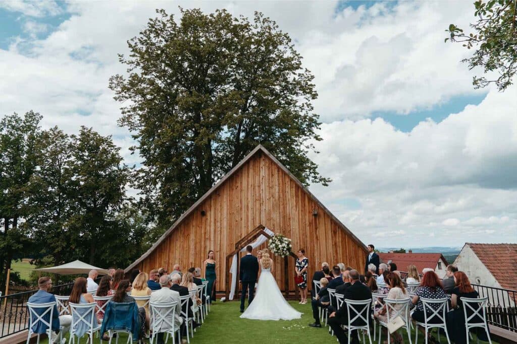 Obřadní místo ve Stodole Pod Lípou